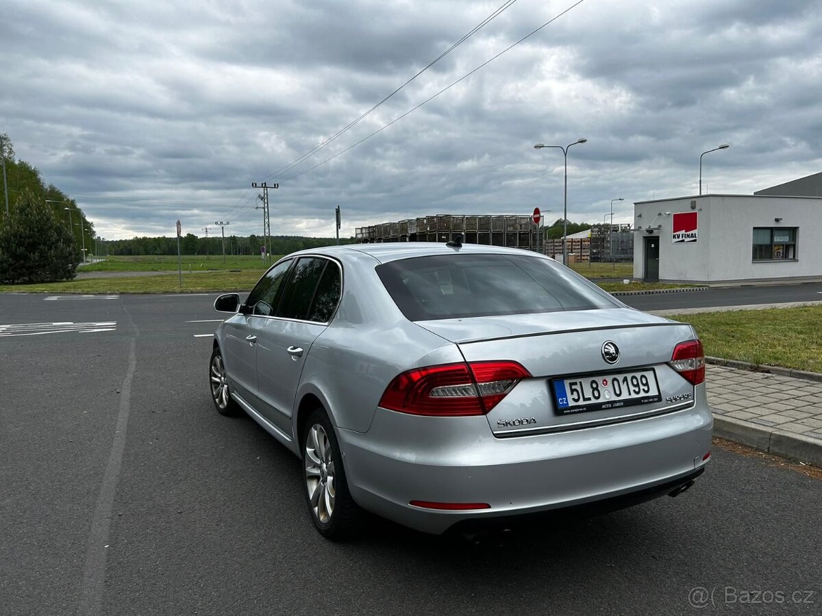 Škoda Superb 3.6 V6 4x4 DSG - 10