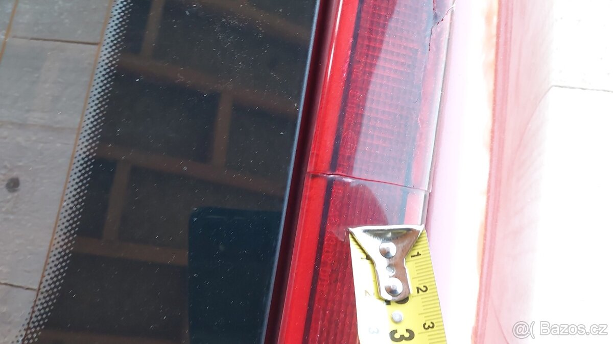 VW Caddy – Dveře kufru LZ ČERVENÉ - 10