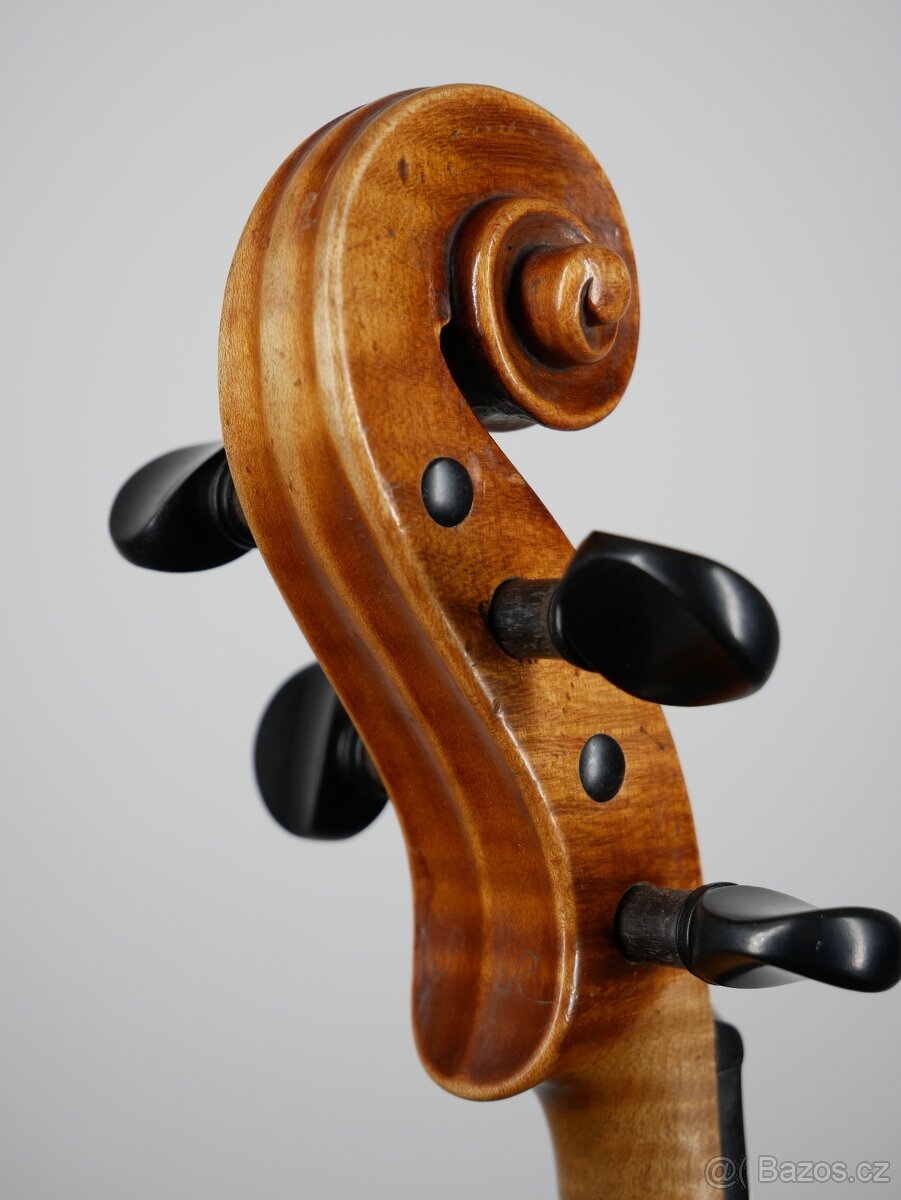 Staré housle 7/8 - 10