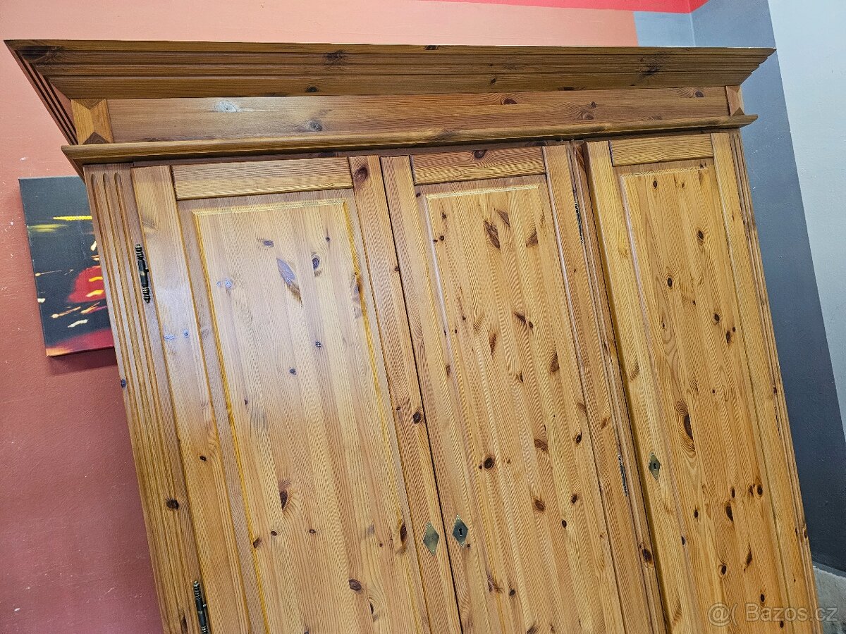 ...Zamluveno...Ložnice Celodřevená - 10