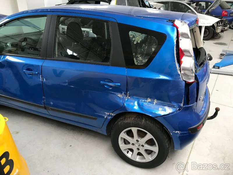 Nissan Note 1,4i 65kW 2007 - díly z vozu - 10