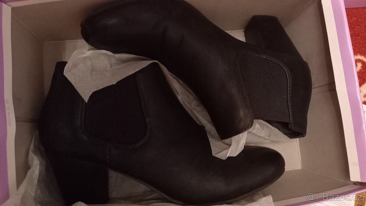 Kotníkové boty - velikost 39 - 10