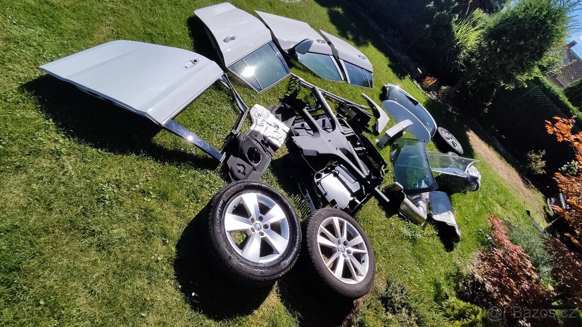 Prodám radar a svazek přední nárazník ŠKODA atd. - 10