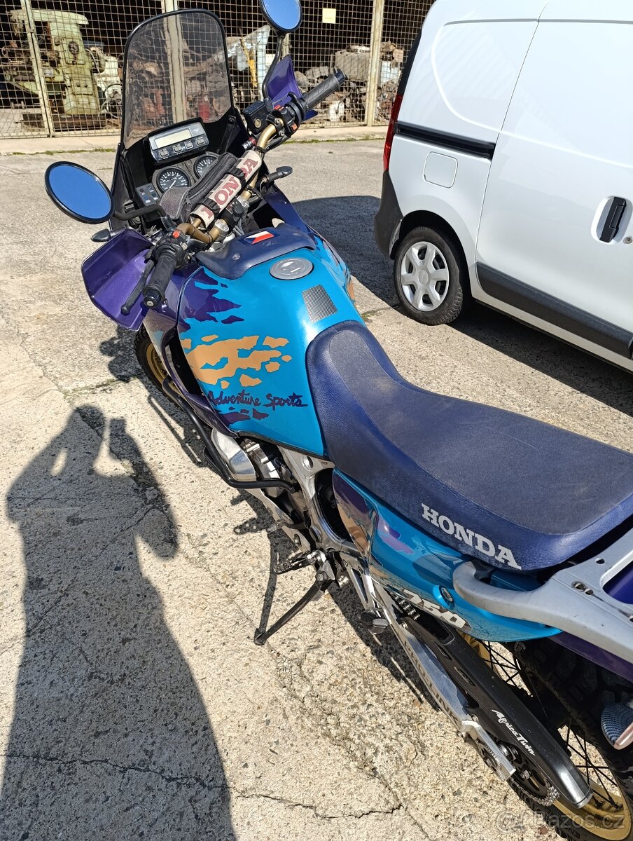 Honda XRV 750 Afrika - 10