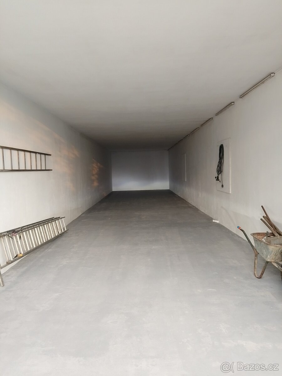 PRODEJ ZEMĚDĚLSKÉ STAVBY SKLADU HALY SE ZAHRADOU - 10