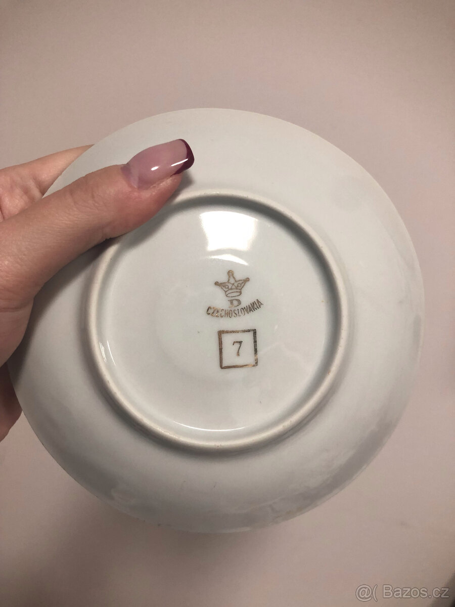 Set 3 hrnečků a 6 talířků - 10