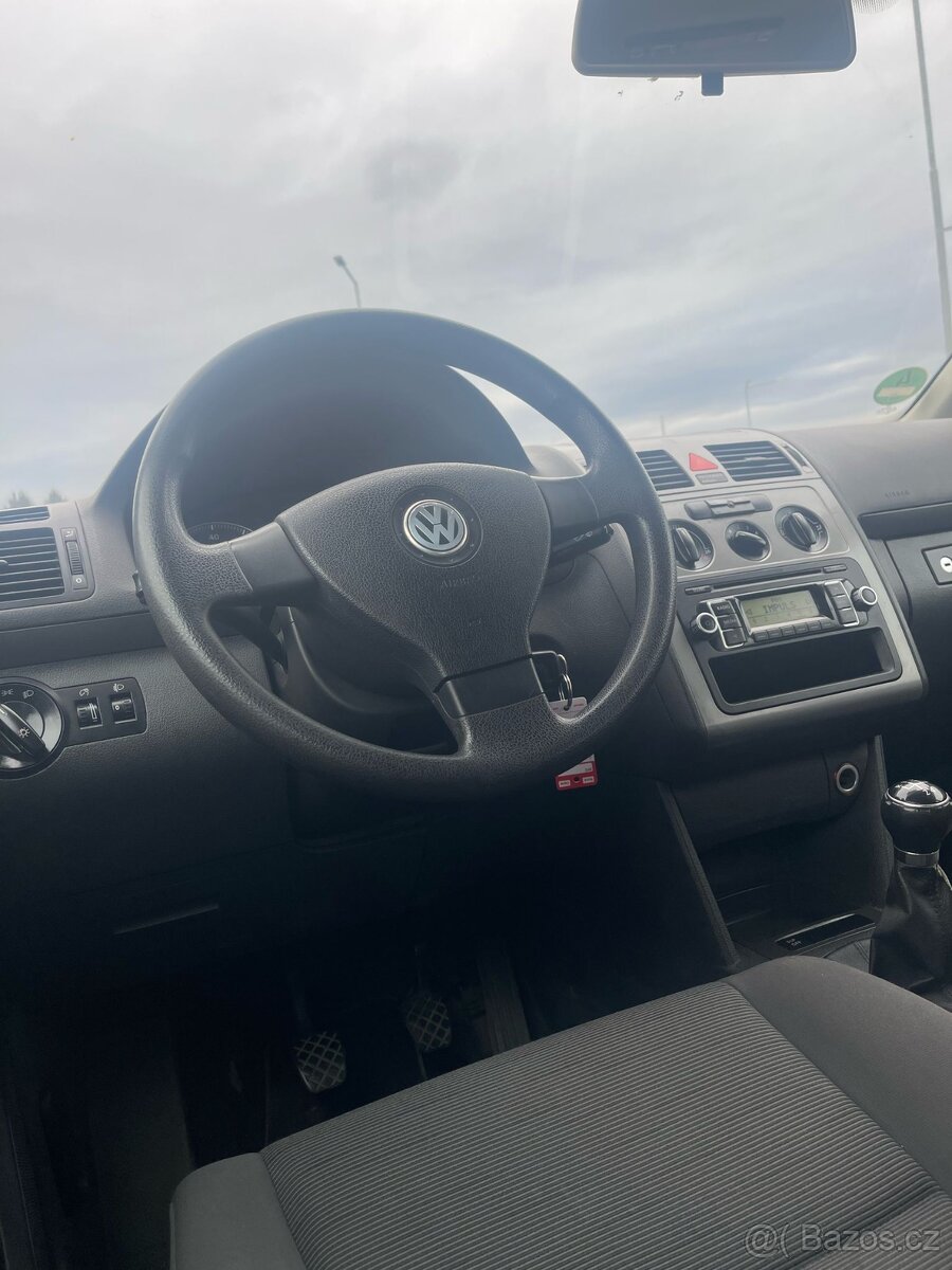 Volkswagen Touran 2.0D EcoFul, na splátky bez registru - 10