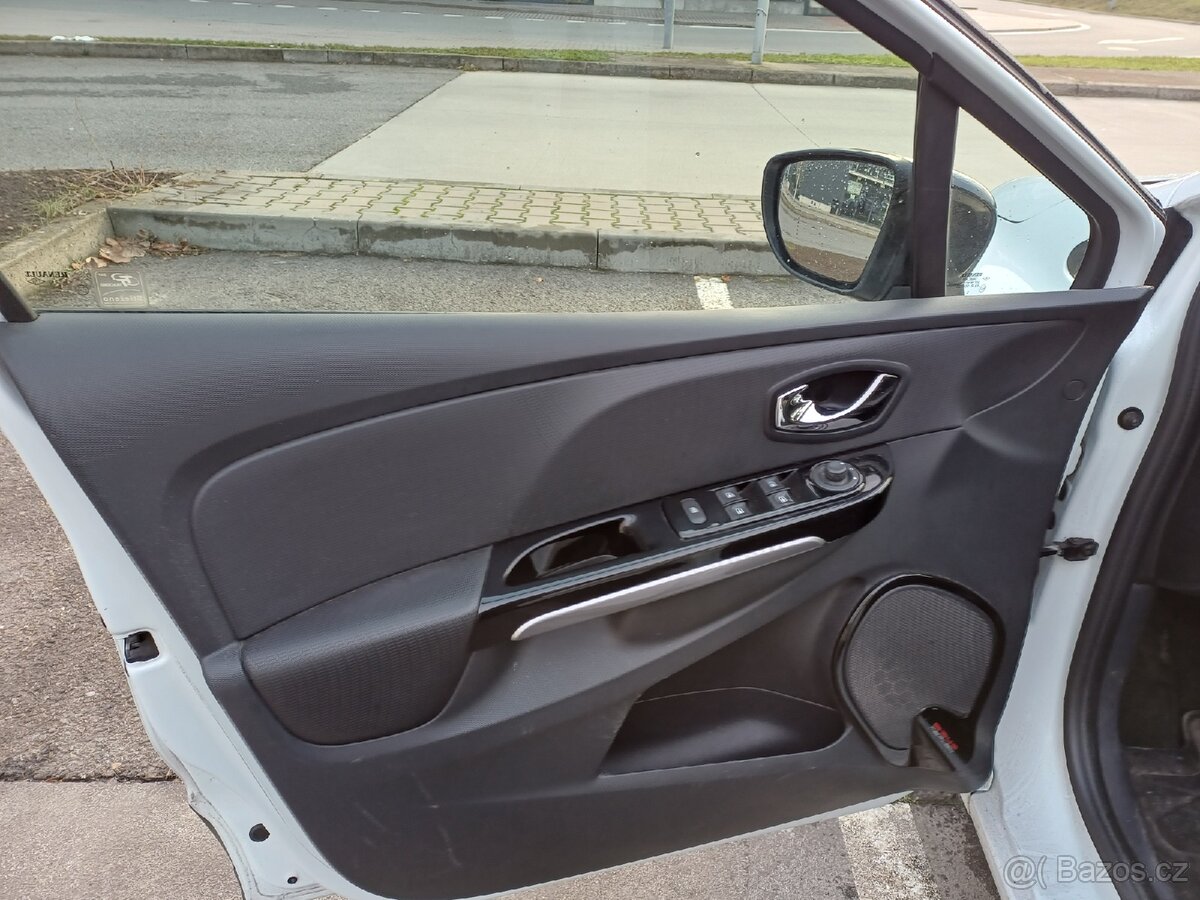 Prodám auto Renault clio - 10