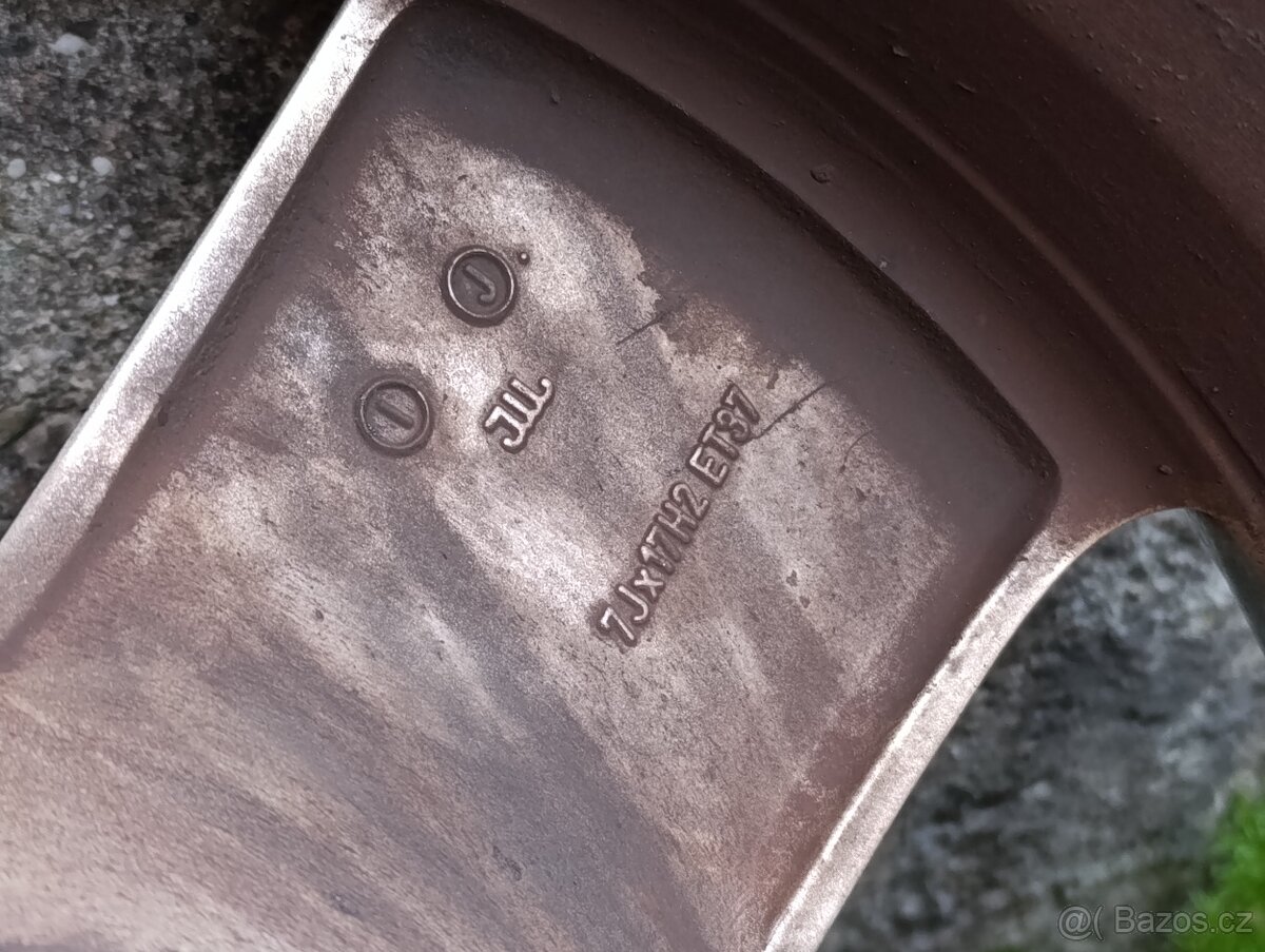 ALU kola Škoda Superb Solid 225/45 R17 - 10