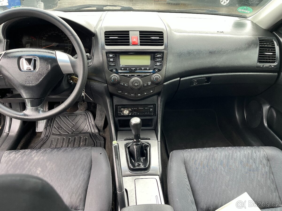 Honda Accord kombi 2.0 VTEC - 10