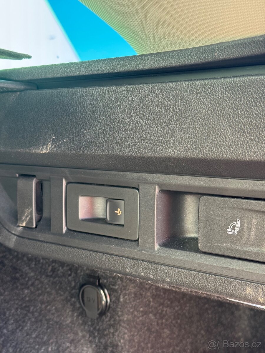 ŠKODA OCTAVIA 4X4 SCOUT - 10