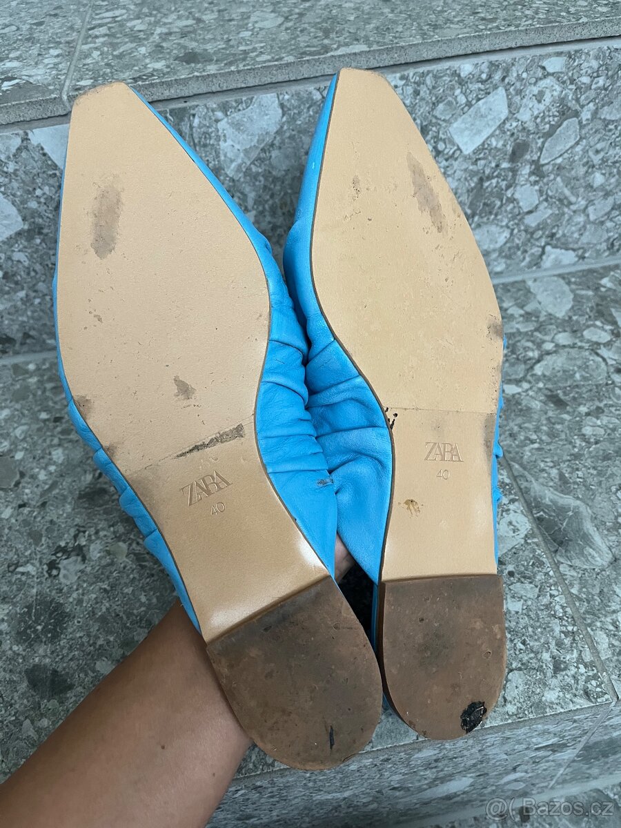 7 párů bot 40 - 10