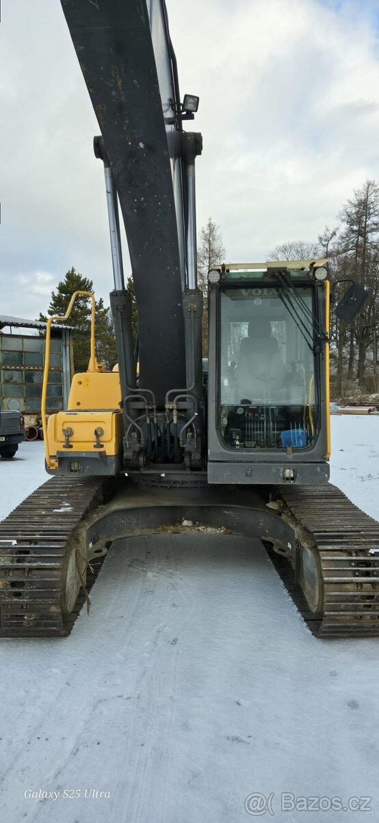 Pásové rypadlo Volvo EC 220Dl - 10