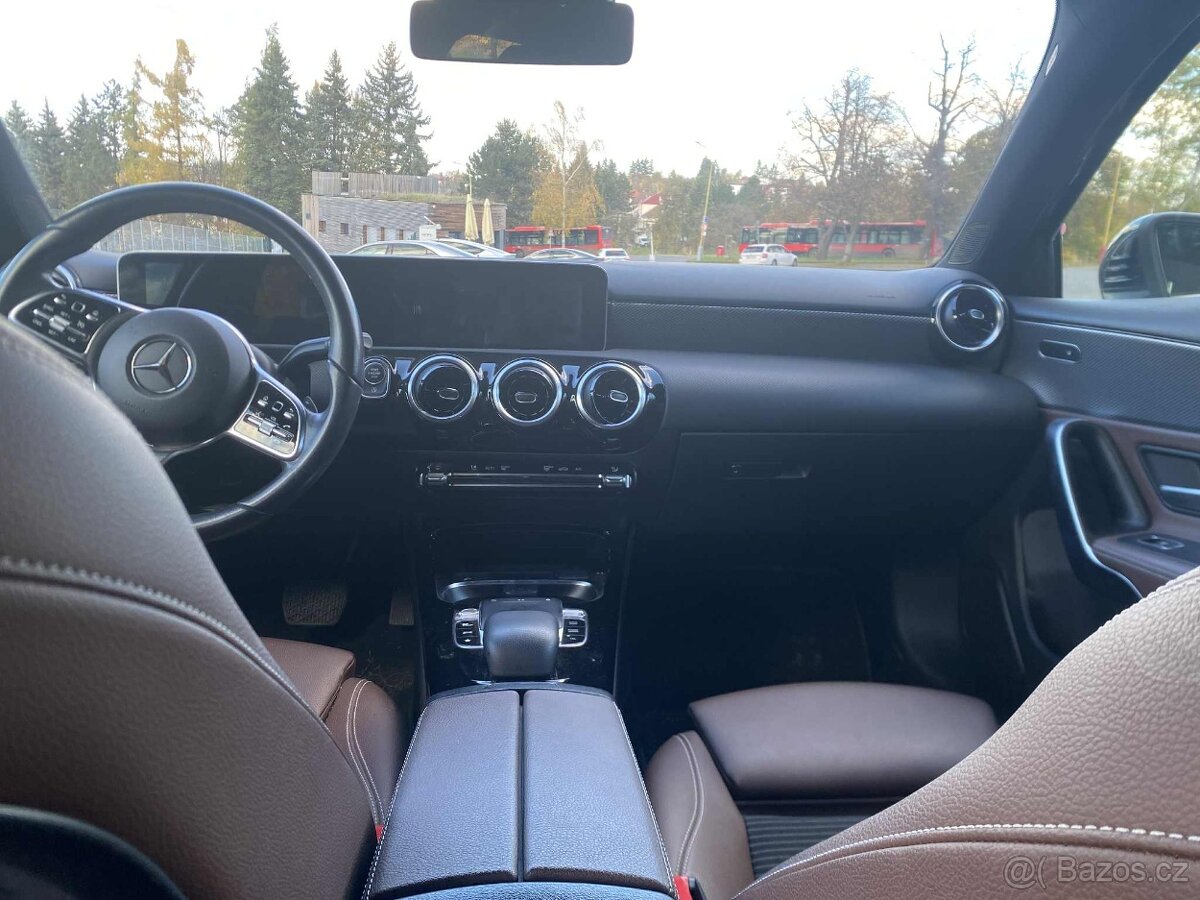 Mercedes-Benz A180 - 10