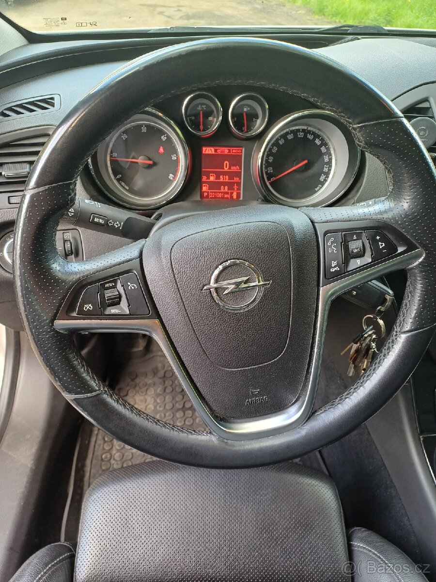 Opel Insignia Bi-turbo - 10