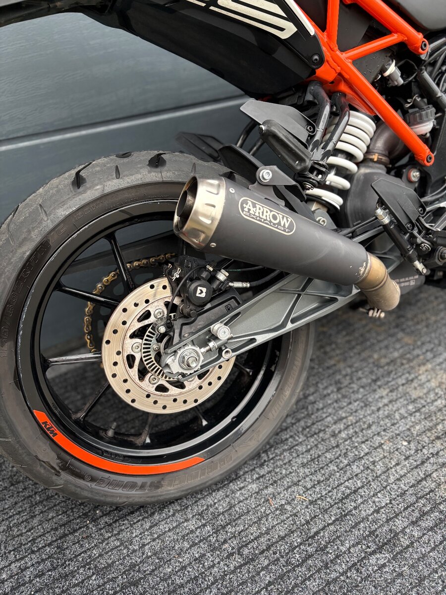 KTM Duke 125 - 10