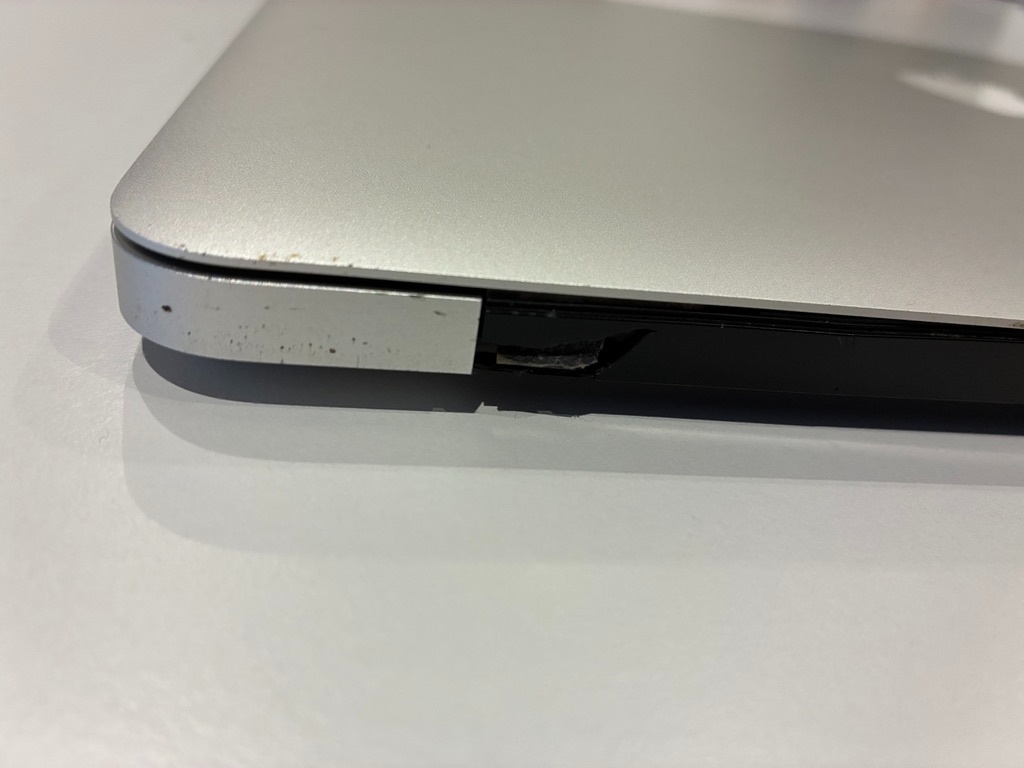 MacBook Air 13” 256GB 2017 - 10