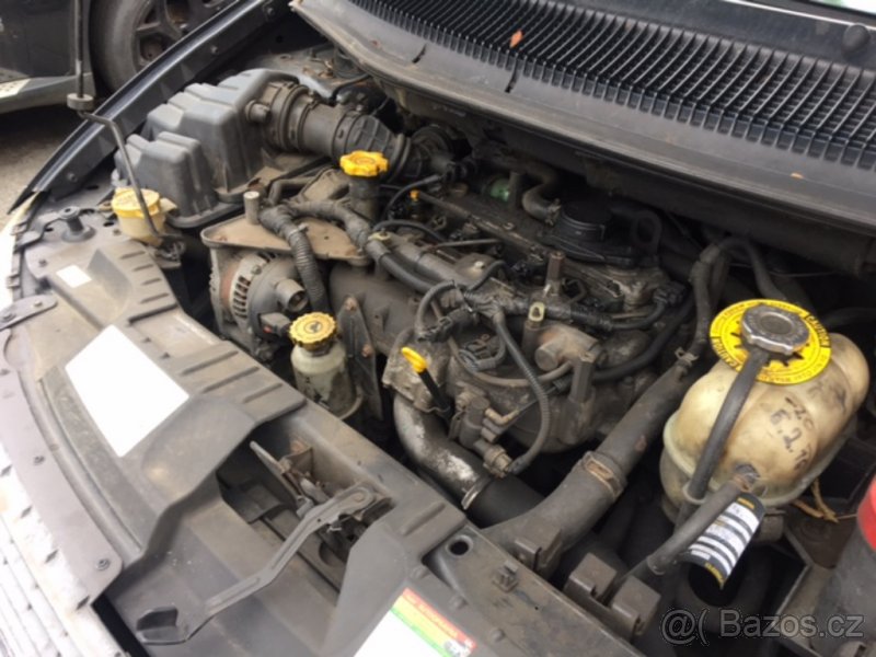 Chrysler Voyager 2,5 CRD r.v. 2003 na dily - 10