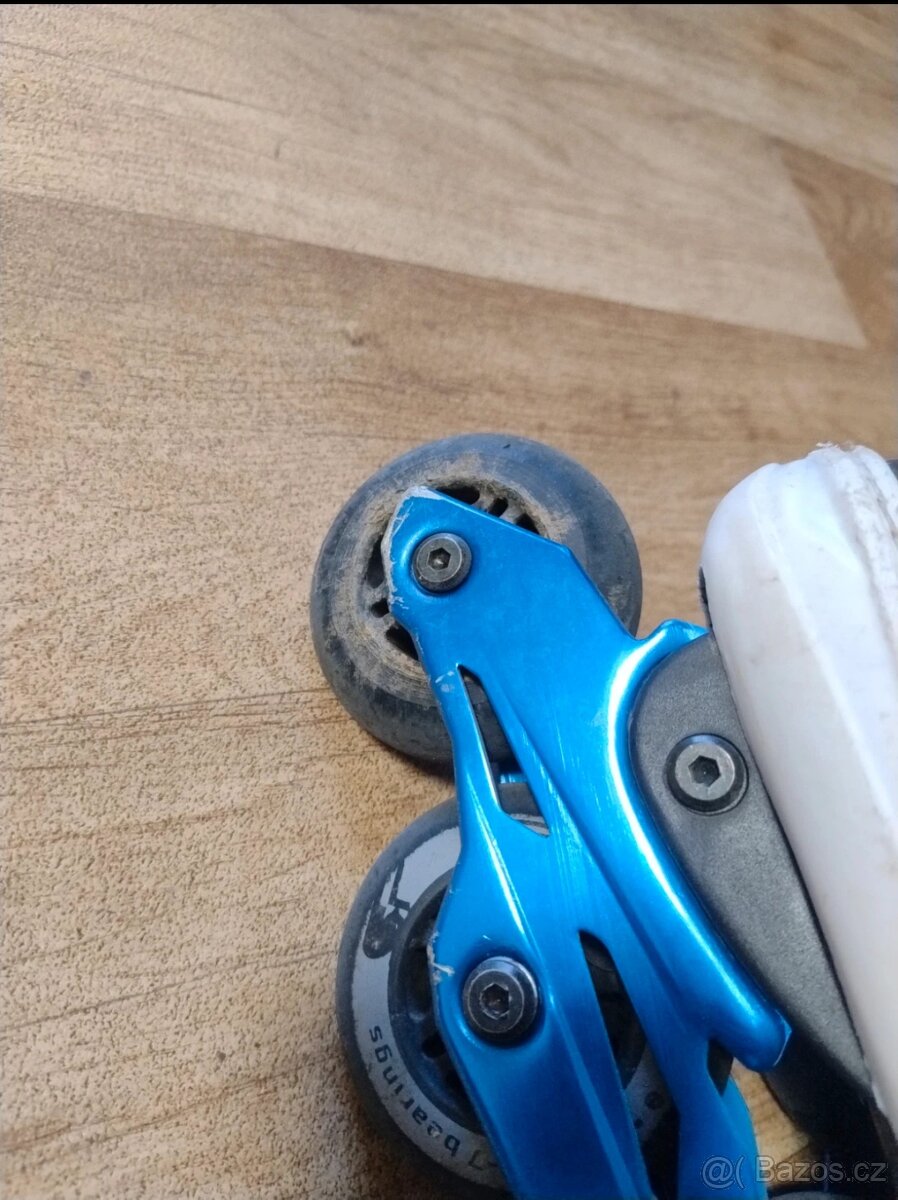 Kolečkové brusle+chrániče - 10