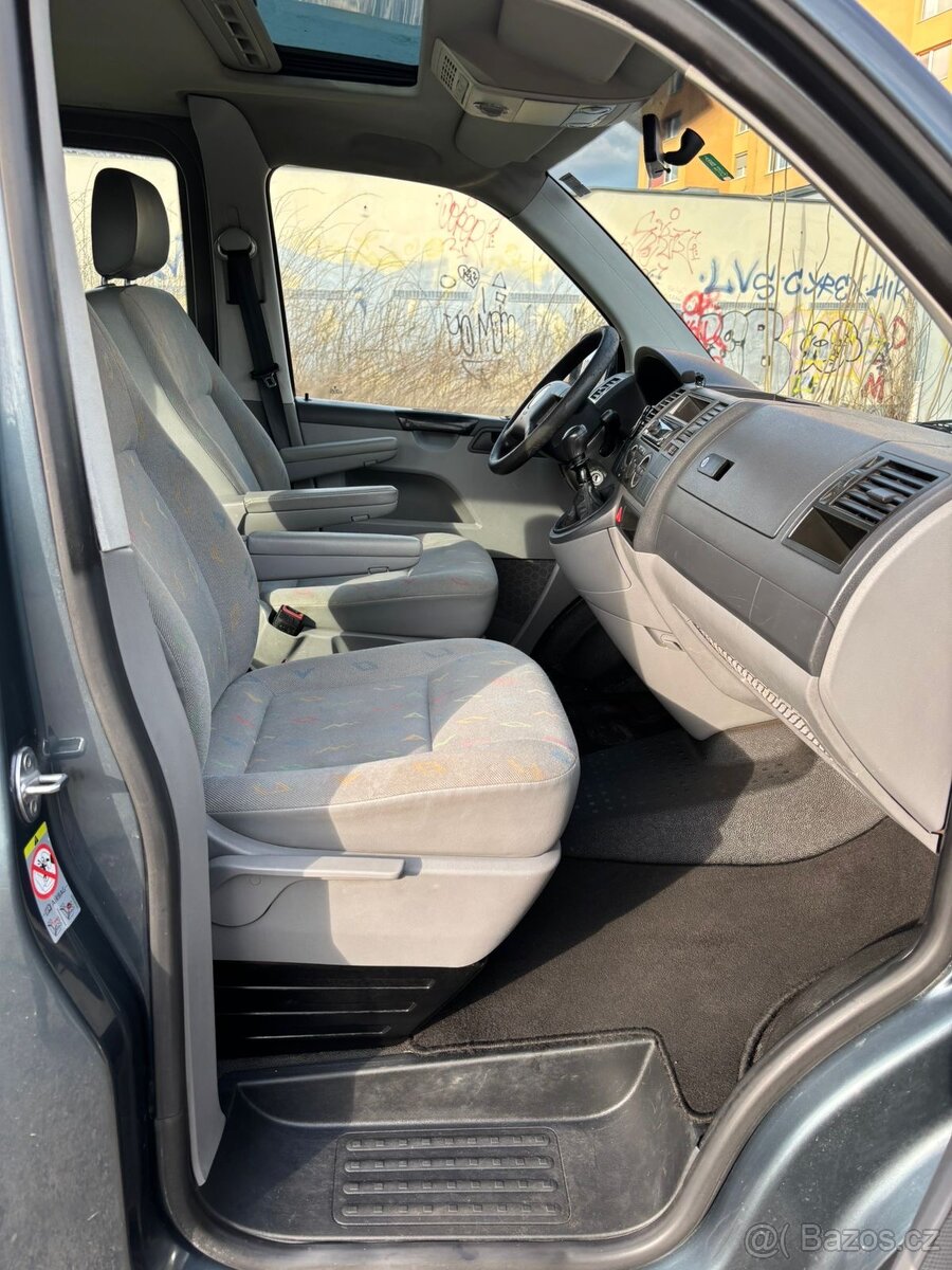 VW Transporter T5 1.9 tdi 77kW - 10