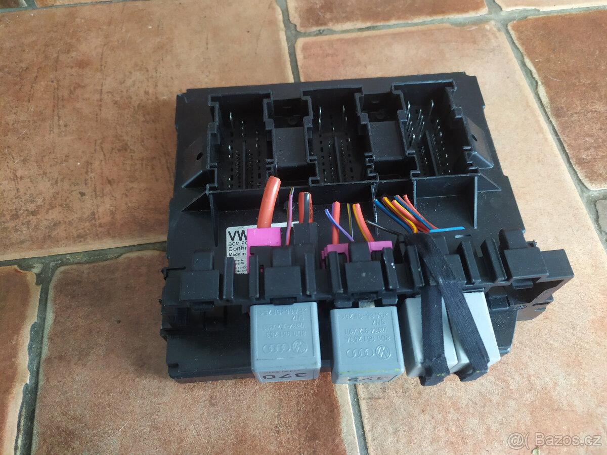 VW Golf Variant CERNY 4motion CAY 1.6TDI díly motor - 10