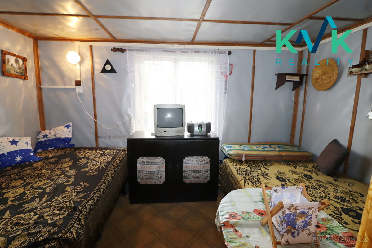 Prodej chaty u Novorolského rybníka – Nová Role - 10