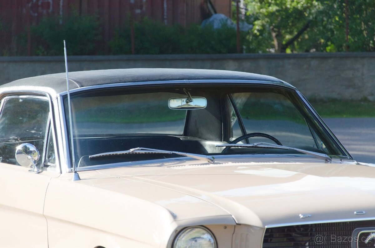Ford Mustang 1966 - 10
