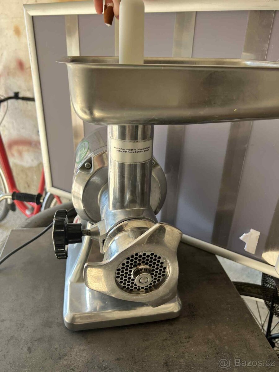 Mlýnek na maso FAMA - 10