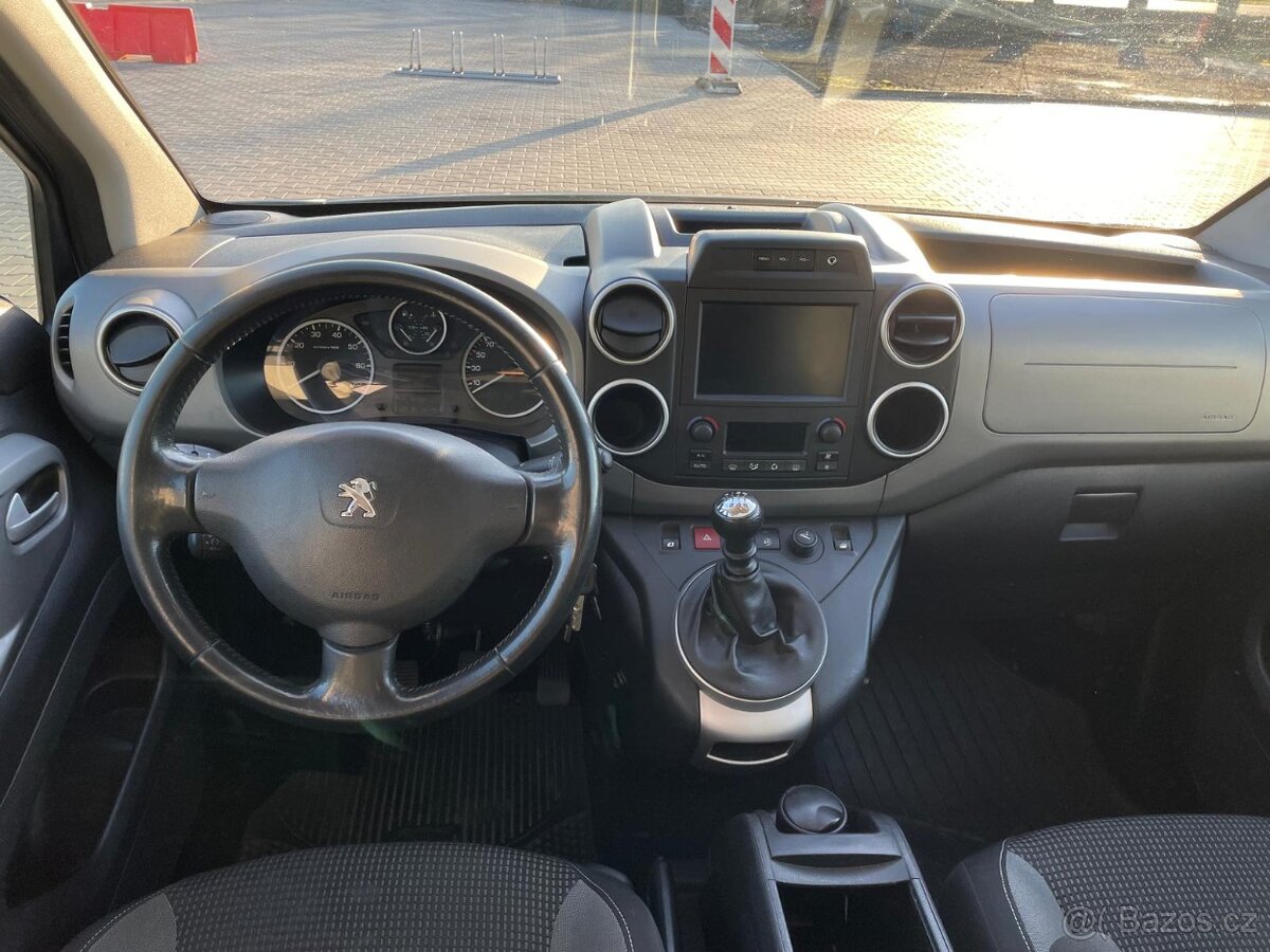 Peugeot Partner 1.6Hdi 88kw, 7 míst, po servise - 10