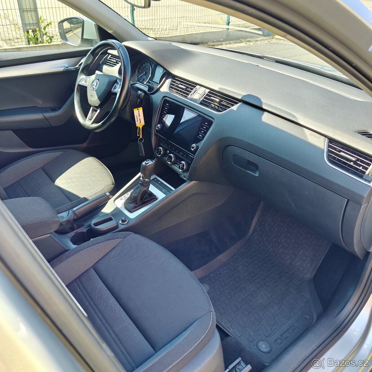 Škoda Octavia III fl 2.0 TDI 4X4 DSG tažné Švýcarsko DPH - 10