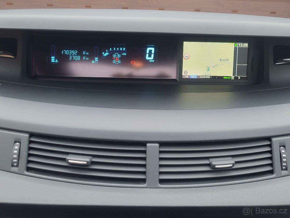 Renault Espace 2.0dCi 127kW Edition25th Panorama - 2x sada - 10