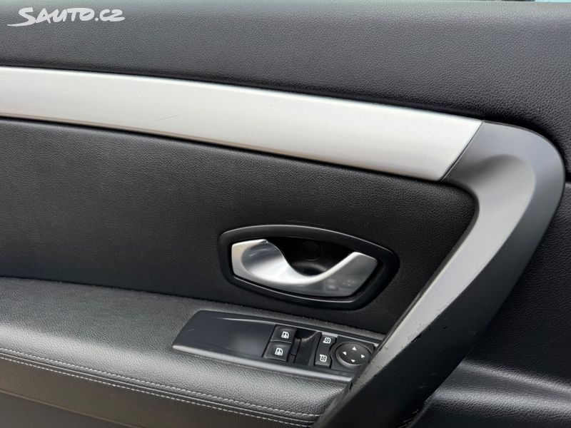 Renault Laguna, 2.0dci,2.MAJ,BIXENONY,KŮŽE - 10