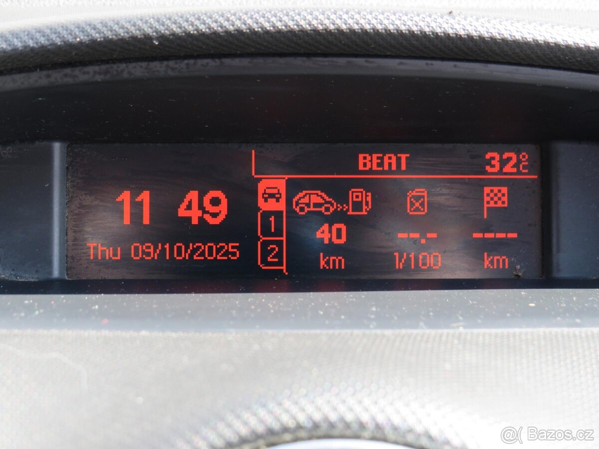 Peugeot 308 1.6i , 88 kW benzín, 2011 - 10