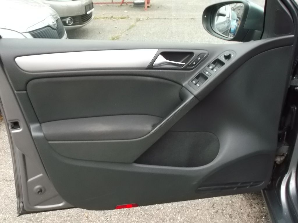 Volkswagen Golf 1,4 16V aut.kl,plnáserviska,TOPstav - 10