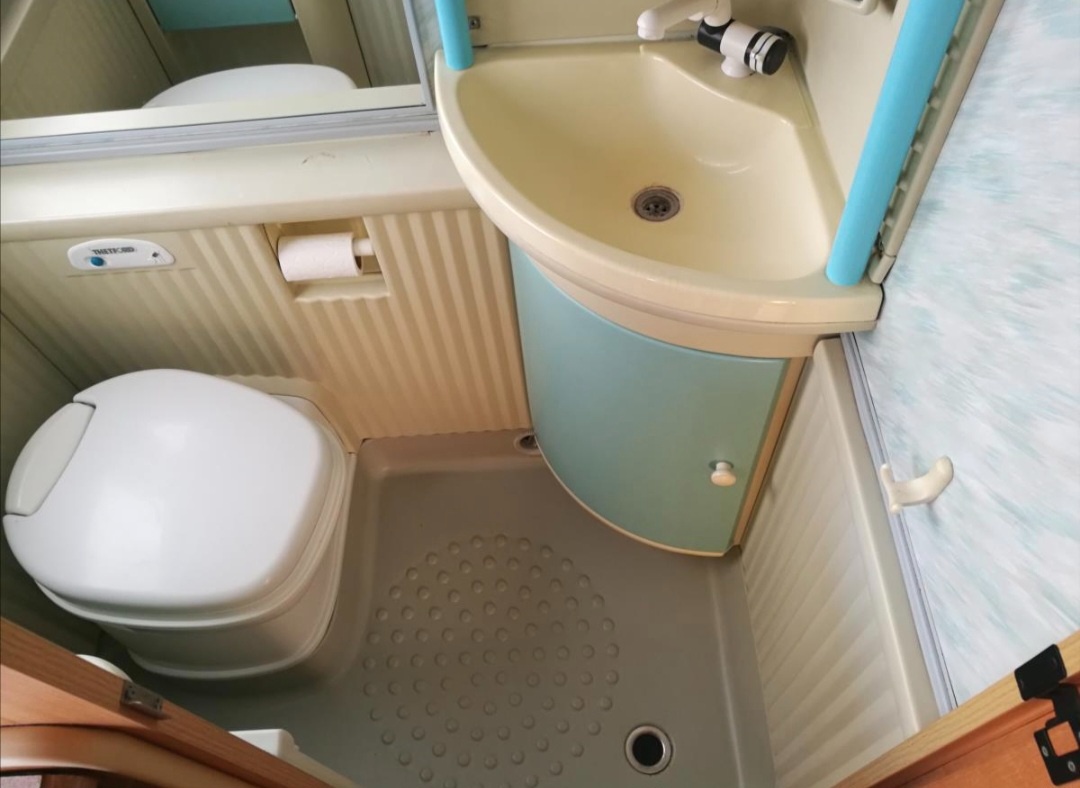 Karavan Burstner Amara 520 - 10