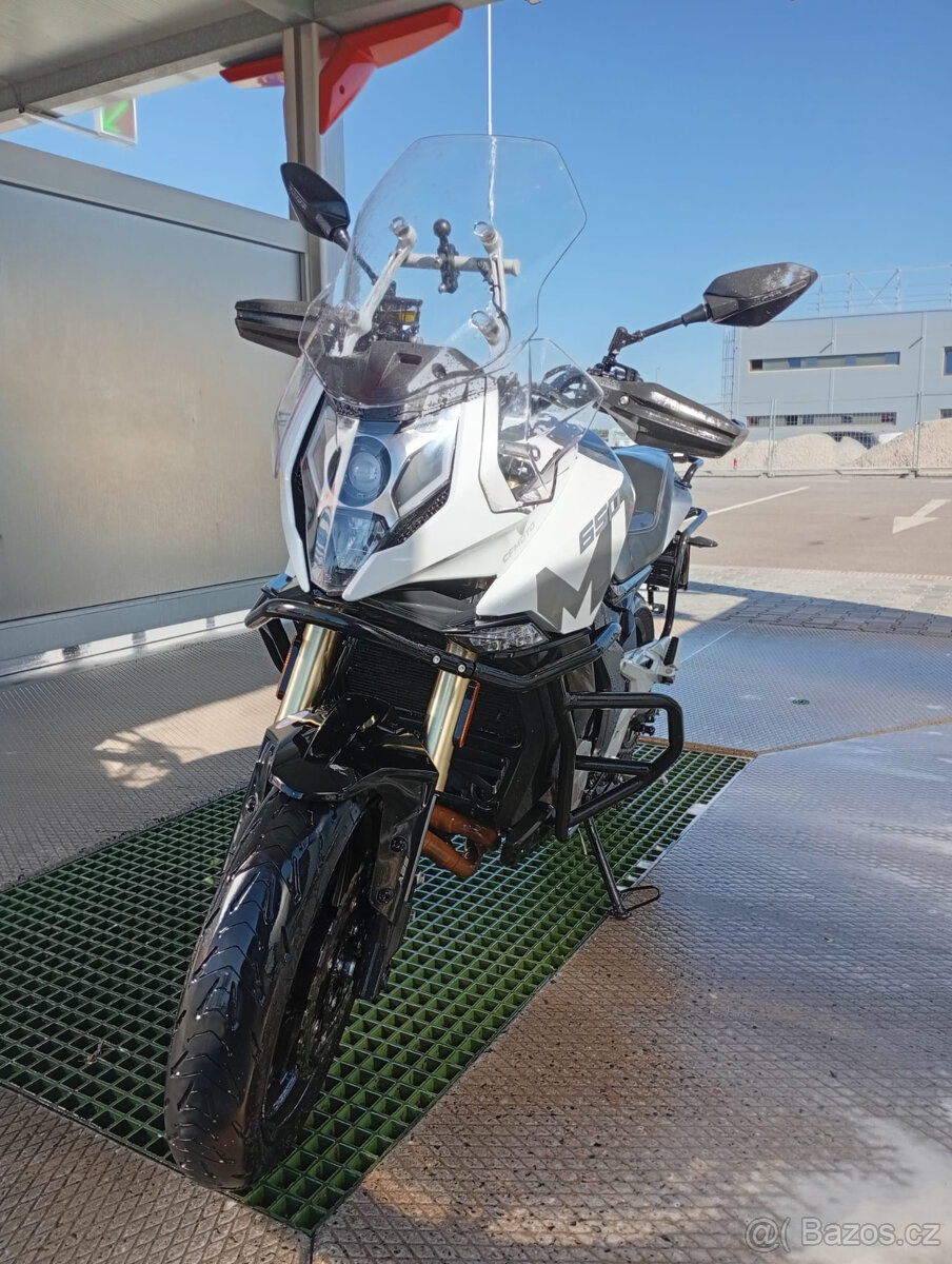 CF MOTO 650 MT Premium - 10