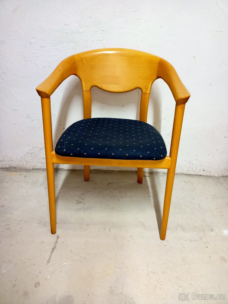 Prodám 4 x hezké čalouněné židle - křesílka z masivu. - 10