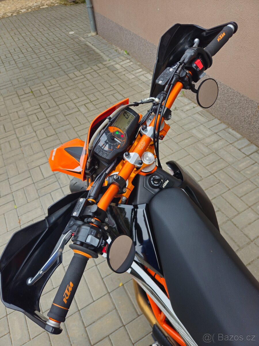 KTM 690 SMC R 2012 - 10