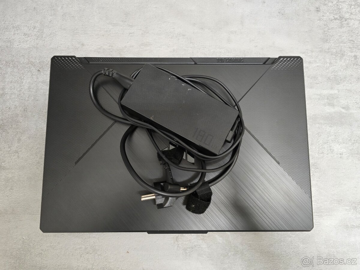 Herní notebook ASUS TUF Gaming 17 - i5/RTX 3050/16GB RAM - 10