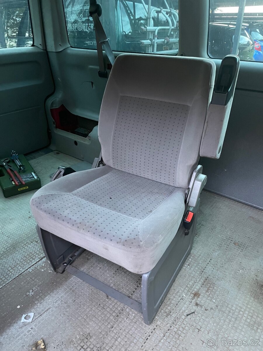 VW T4 111kW 2.5 AHY multivan na dily - 10