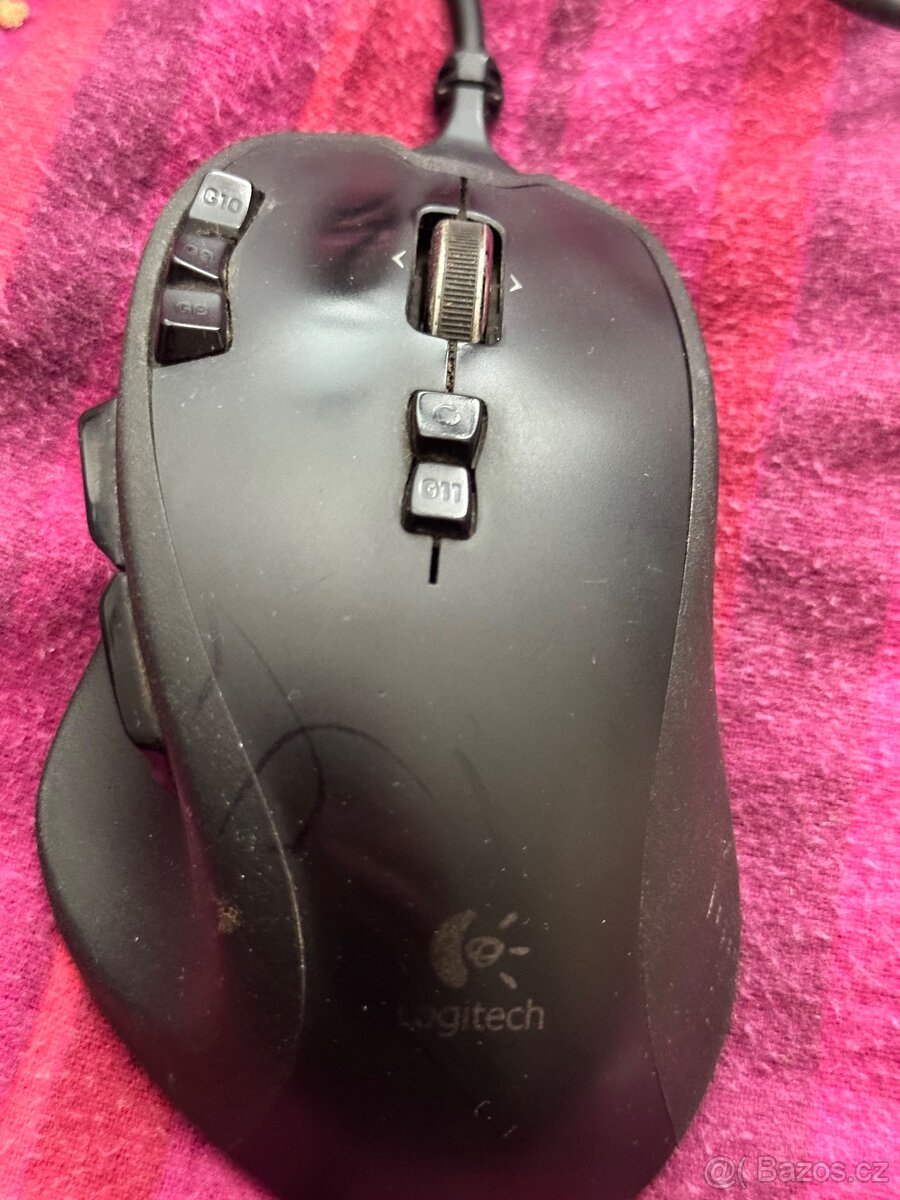 Celý pc monito - 10