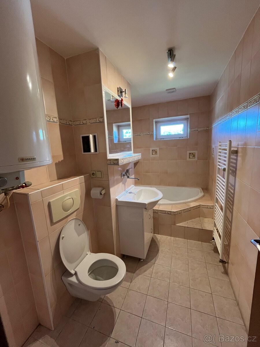 Prodej bytu 3+1 Hlinsko o velikosti 77m2 - 10