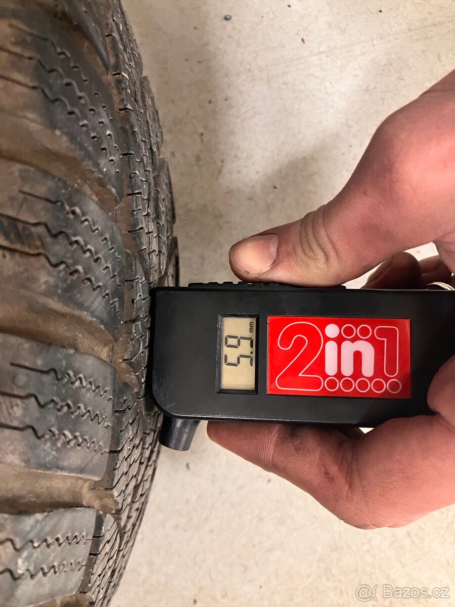 Prodám zimní kola+disky - 10