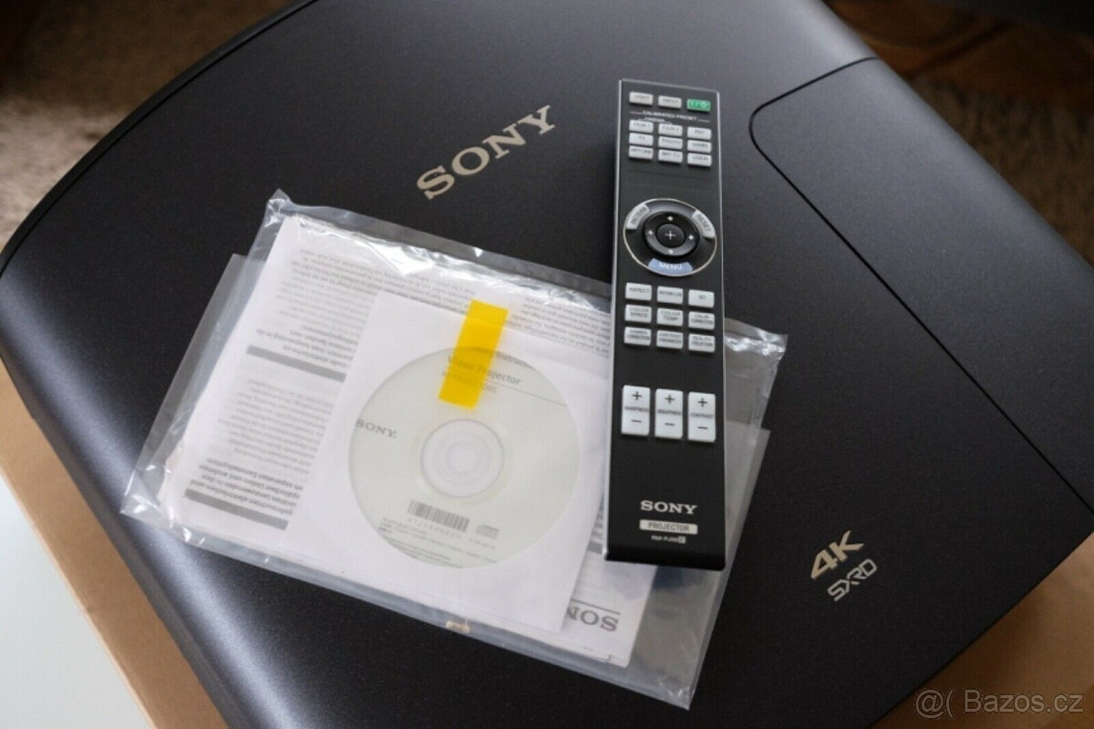 Projektor Sony VW260 4K v černé barvě - 10