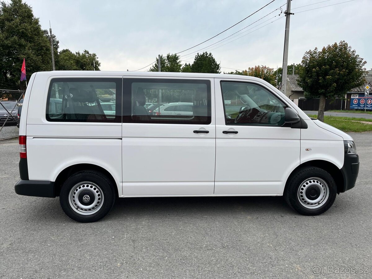 VW TRANSPORTER T5 2.0 TDi SERVISNÍ KNIHA 9.MÍST - 10