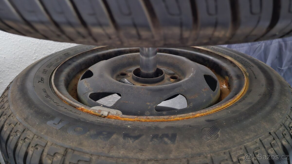 Prodám sadu 4 ks 155/70 R13 75T (ET43,5) - 10