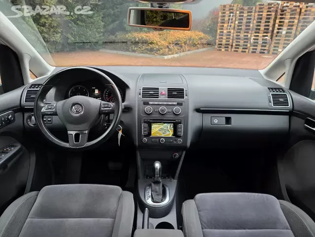 Touran 2.0TDI 103kW Highline DSG,7.míst,xenon,tažné,Webasto - 10