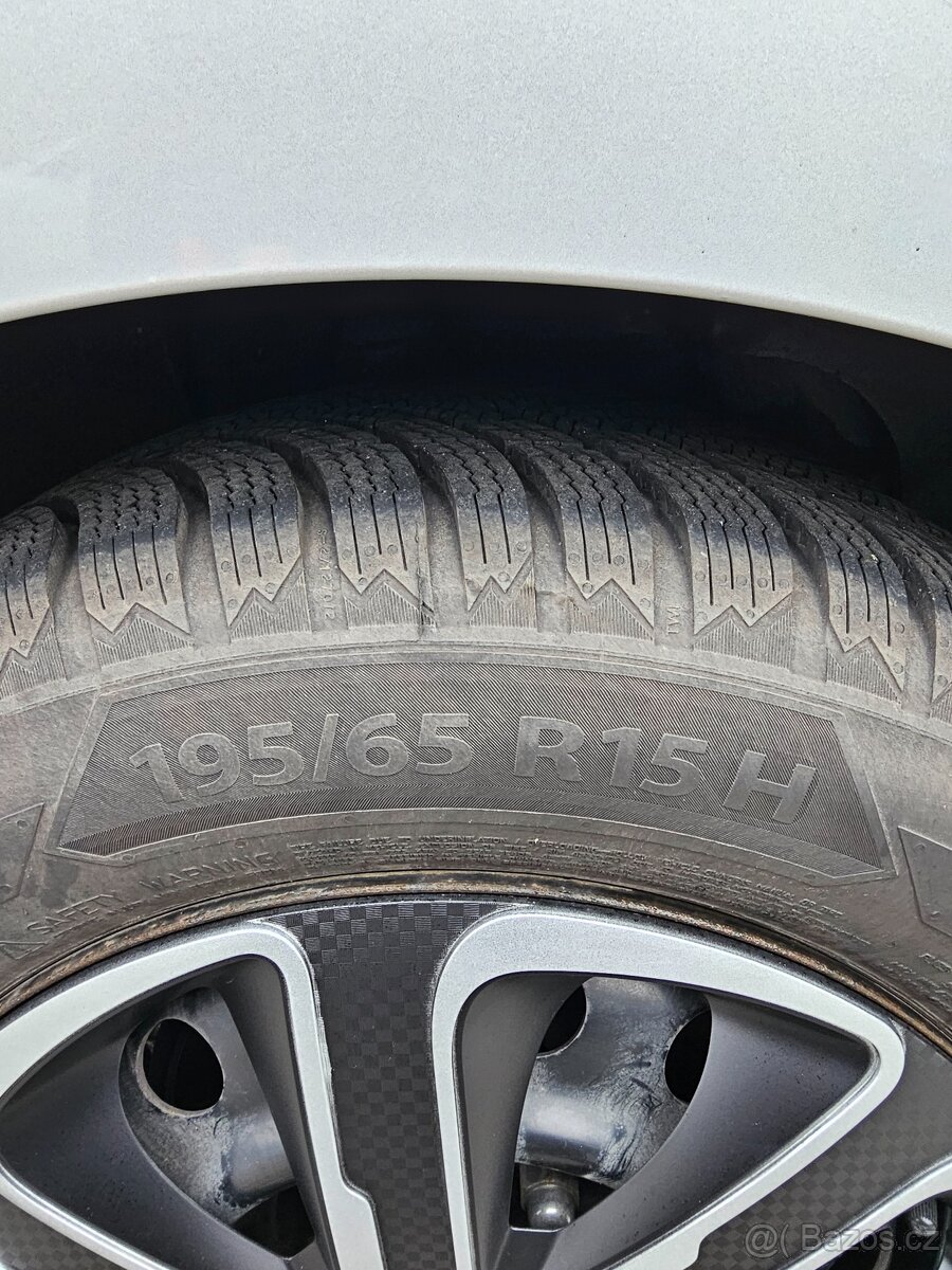 Hyundai I30 kombi rv.2015, nová STK 12/27 - 10