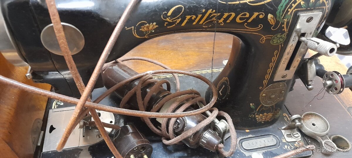 šicí stroj starý GRITZNER. Cena 500,-Kč. - 10