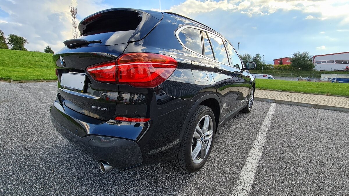 BMW X1-xDrive20i - M Sport - 10